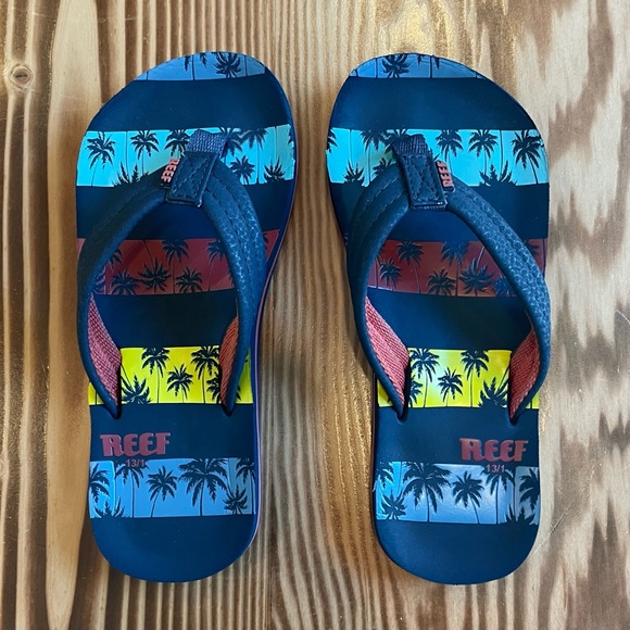 🩴Reef Kids Ahi Sandal Flip-Flops in Navy Palm Stripe
